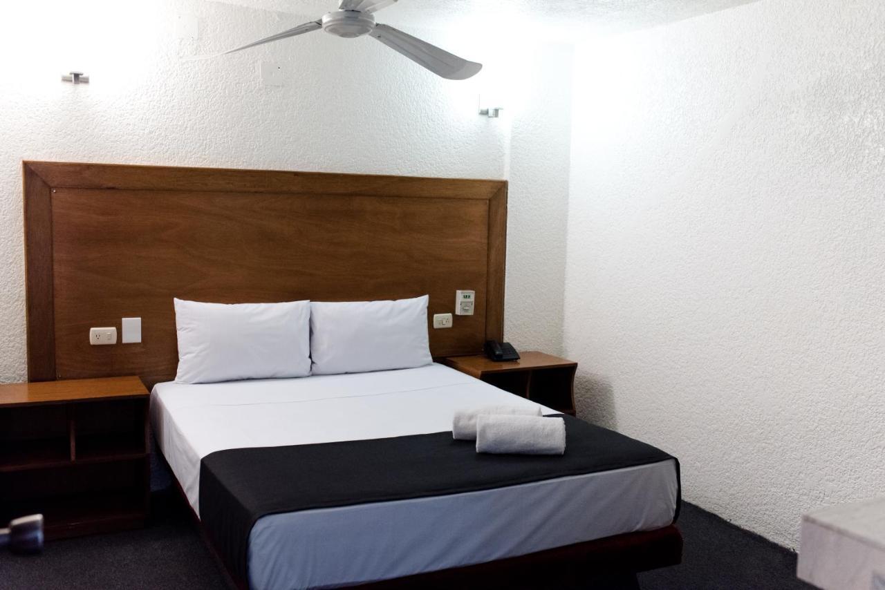 Hotel Central Irapuato - Hotel En Irapuato Exteriör bild